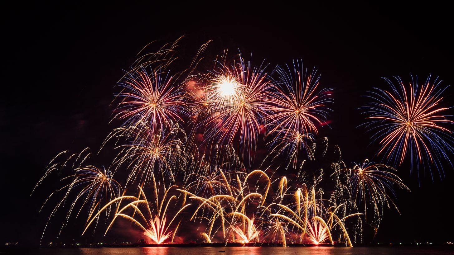 The Free Two-Night Show That Fills Pattaya's Beachfront